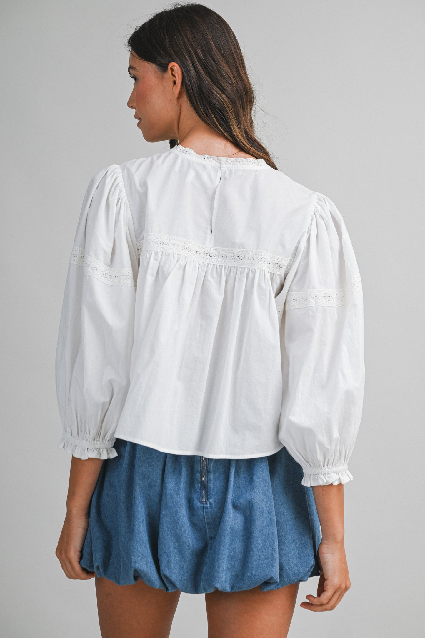 Lace Trim Cotton Pintuck Balloon Sleeve Blouse